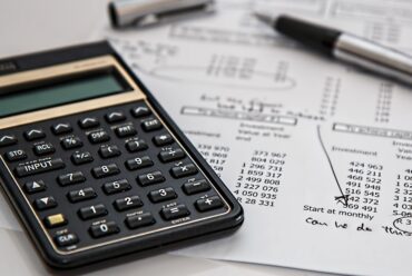 Dicas de economia de energia para sua empresa na prática